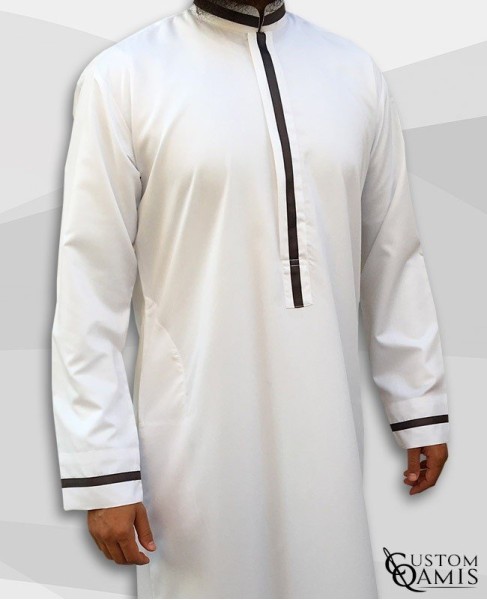 Qamis Trend blanc et ruban gris anthracite 