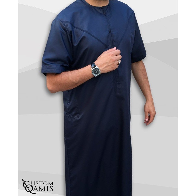 Qamis Emirati Bleu Marine Satiné Manches Courtes