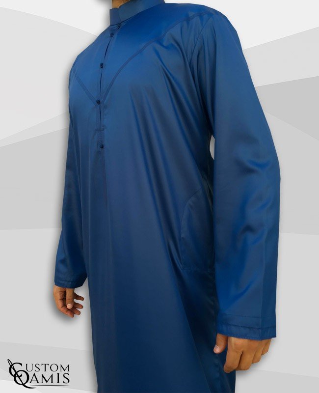 Qamis Emirati Tissu Precious Bleu Roi Satiné Col Bahraini 