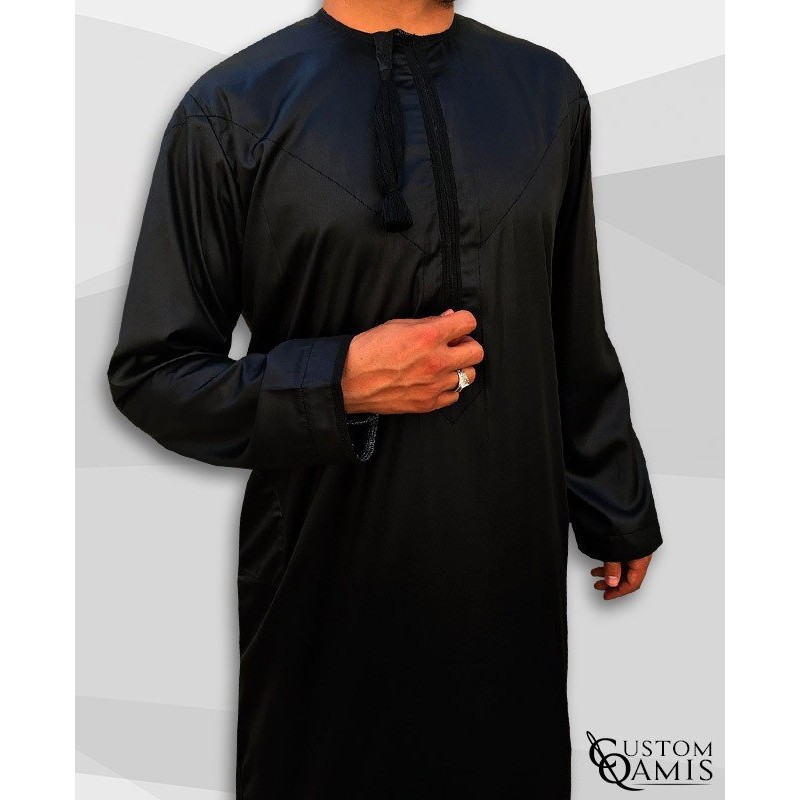 Qamis Omani Tissu Precious Noir Satiné