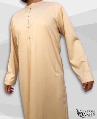 Qamis Emirati Tissu Precious Beige Sans Col