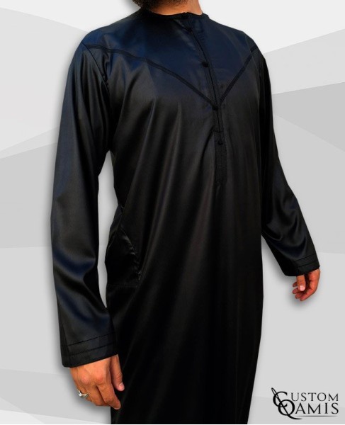 Qamis Emirati Tissu Precious Noir Sans Col