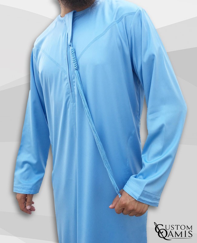 Qamis Emirati bleu ciel satiné à zip