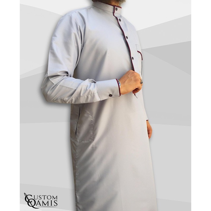 Qamis Edge tissu Platinium gris clair et Precious bordeaux