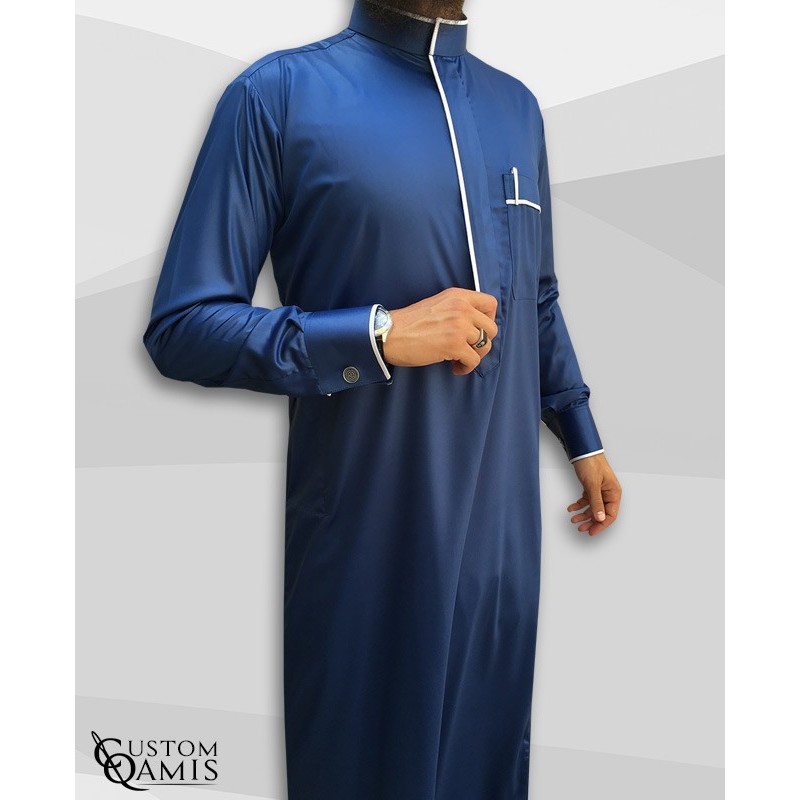 Qamis Edge tissu Precious bleu marine satiné et blanc satiné avec manchettes