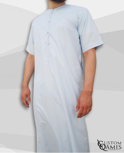 Qamis Emirati tissu Platinium bleu ciel manches courtes