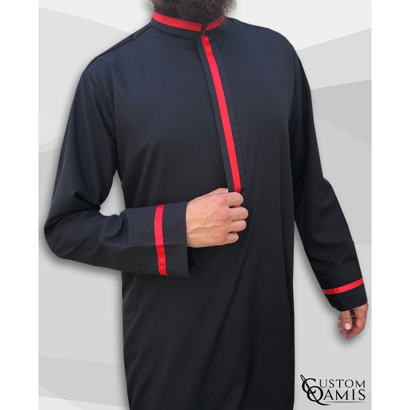 Qamis Trend tissu Platinium noir et bandes rouges col abadi