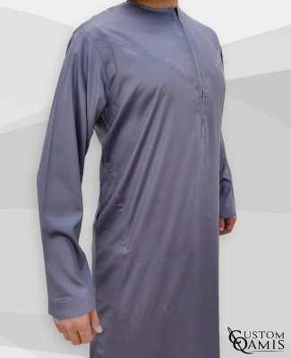 Qamis Emirati à zip tissu Precious gris satiné
