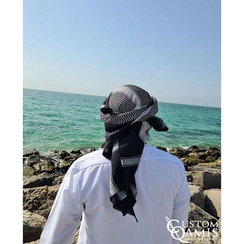 Shemagh for Winter - Black and white