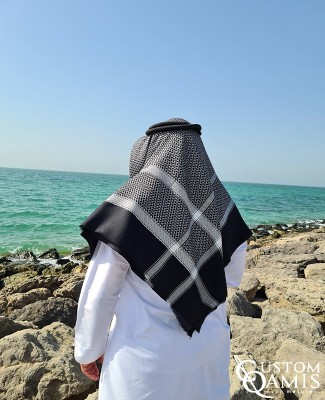 Shemagh for Winter - Black and white