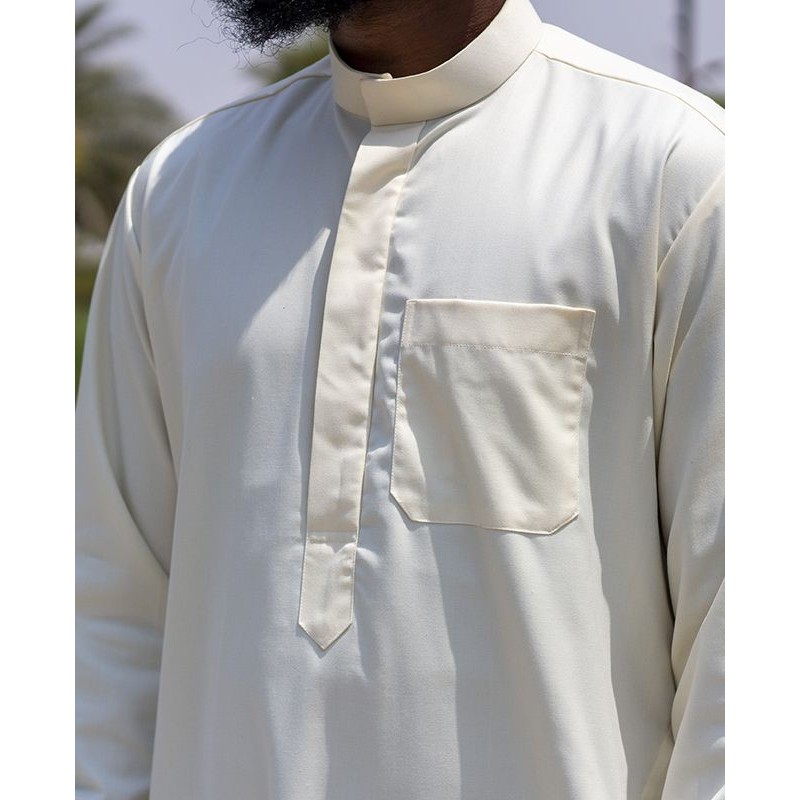 Qamis Saoudien Tissu Cashmere Wool Crème (tissu costume) avec manchettes