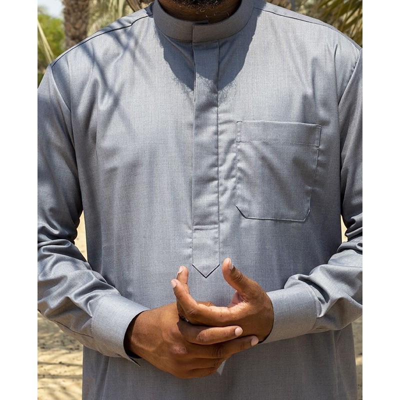 Qamis Saoudien Tissu Cashmere Wool  Gris clair (tissu costume) avec manchettes