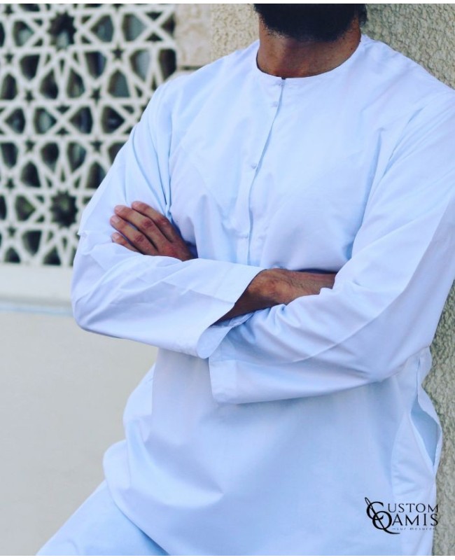 Qamis Emirati Tissu Platinium Blanc Sans Col