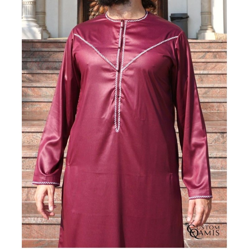 Qamis Emirati Tissu Precious Bordeaux Sans Col