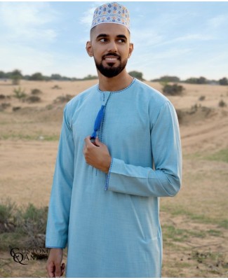 Qamis Omani tissu Linen Turquoise Broderie Bleu
