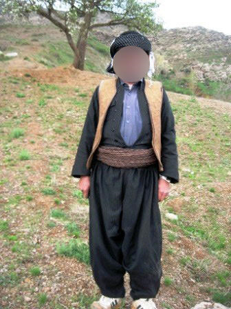 zwart consensus Certificaat The traditional kurdish costume
